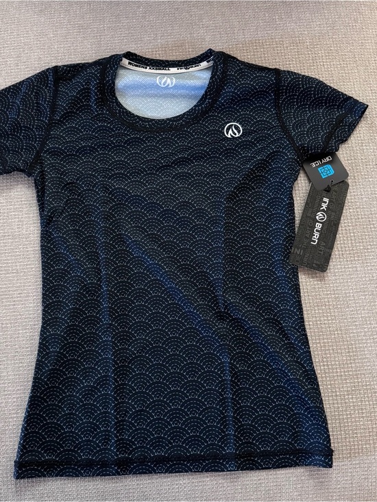 INKnBURN Tops - Inknburn Women's Navy Patterned Active Tee XXS